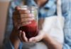 O que acontece quando ingerimos líquido junto com a comida
